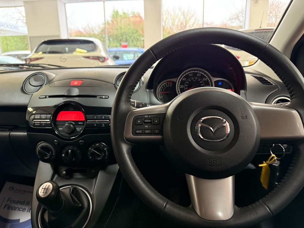 Used Mazda Mazda2 2011 for sale - 76927622: Photo 20