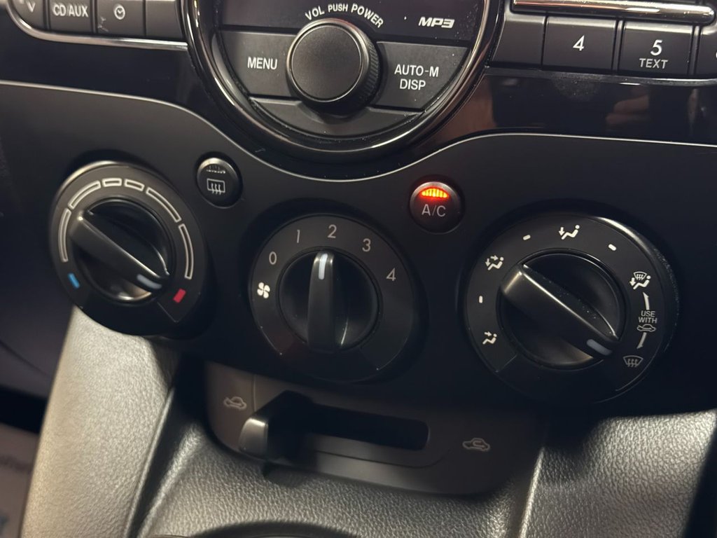 Used Mazda Mazda2 2011 for sale - 76927622: Photo 23