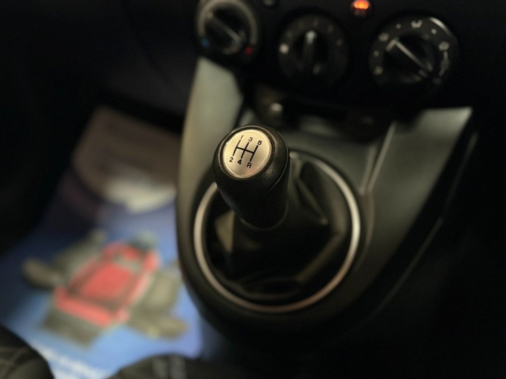 Used Mazda Mazda2 2011 for sale - 76927622: Photo 24