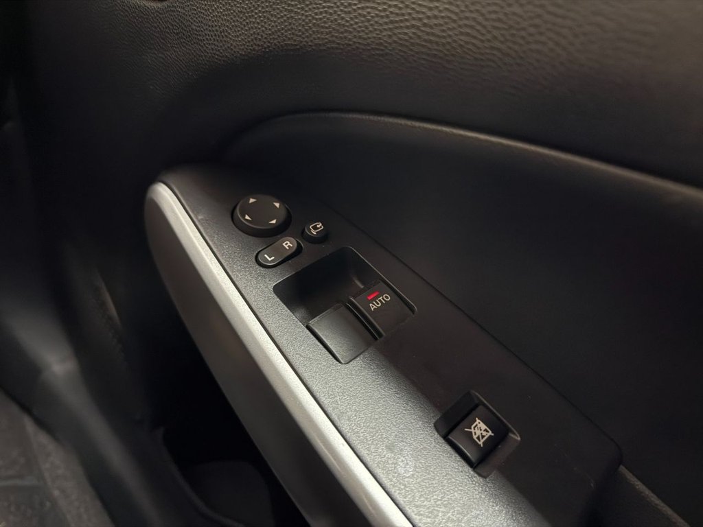 Used Mazda Mazda2 2011 for sale - 76927622: Photo 28