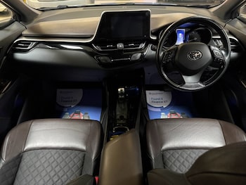 Used Toyota C-HR 2017 for sale - 78349871: Photo