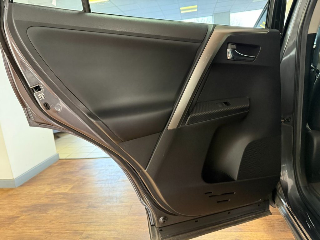 Used Toyota RAV4 2013 for sale - 77841317: Photo 38