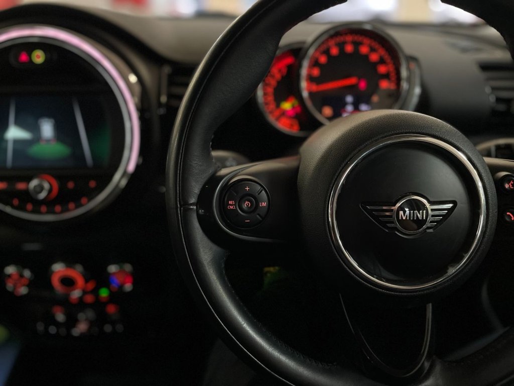 Used MINI Clubman 2018 for sale - 76985838: Photo 30