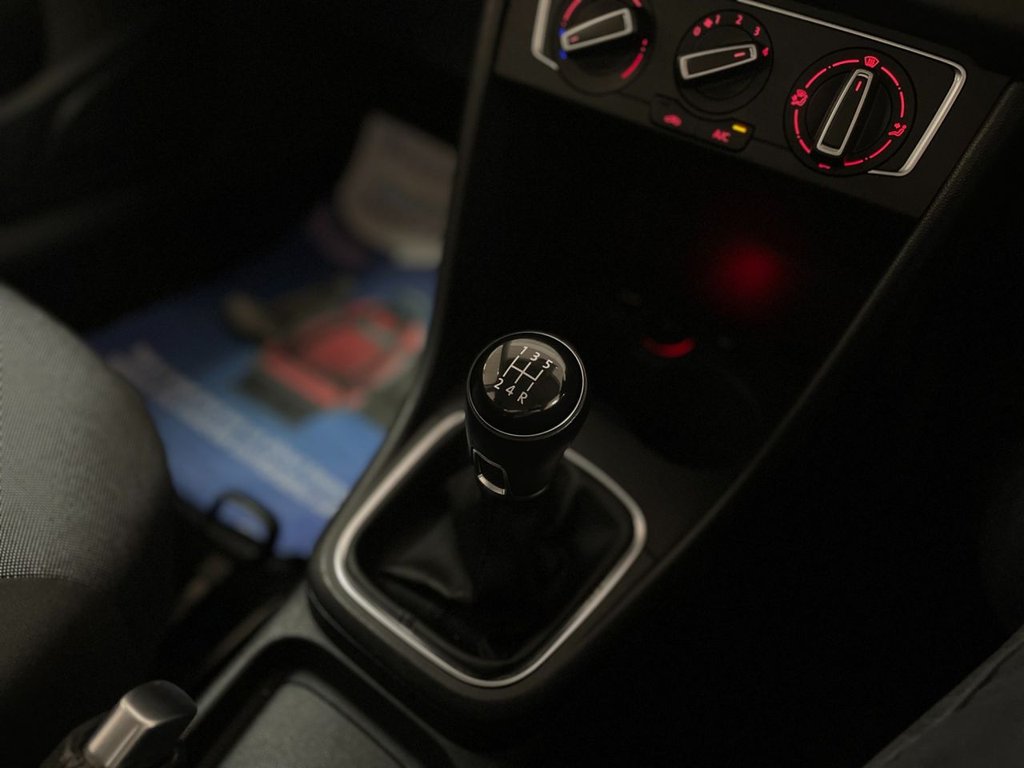 Used Volkswagen Polo 2015 for sale - 76454289: Photo 23