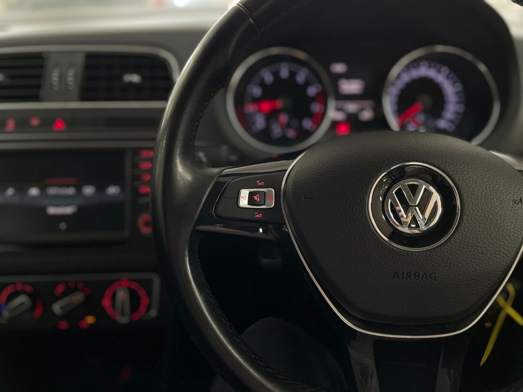 Used Volkswagen Polo 2015 for sale - 76454289: Photo 25