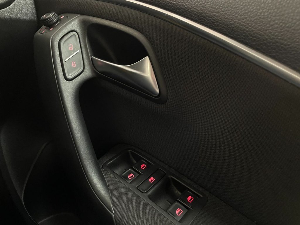 Used Volkswagen Polo 2015 for sale - 76454289: Photo 27