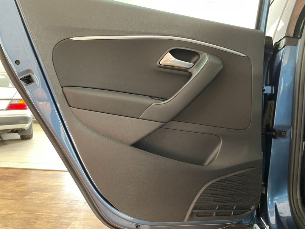 Used Volkswagen Polo 2015 for sale - 76454289: Photo 37