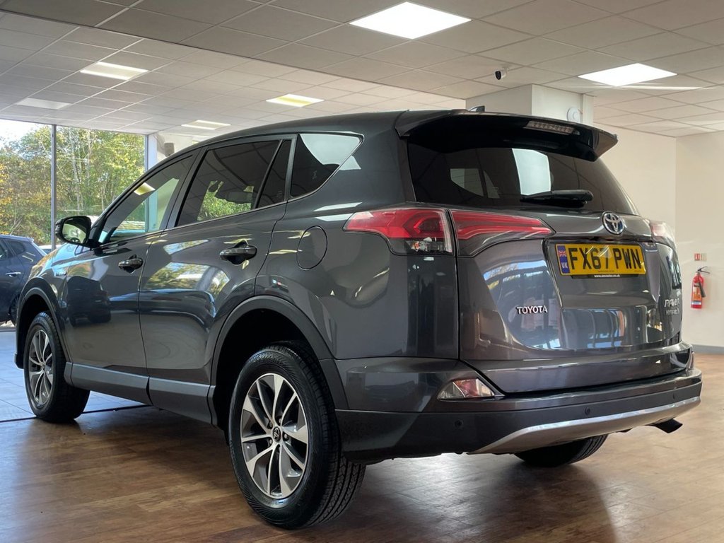 Used Toyota RAV4 2017 for sale - 76367697: Photo 10