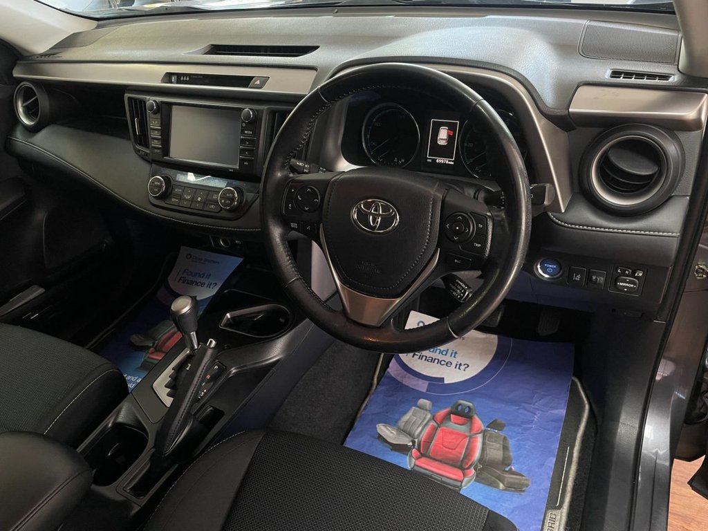 Used Toyota RAV4 2017 for sale - 76367697: Photo 15