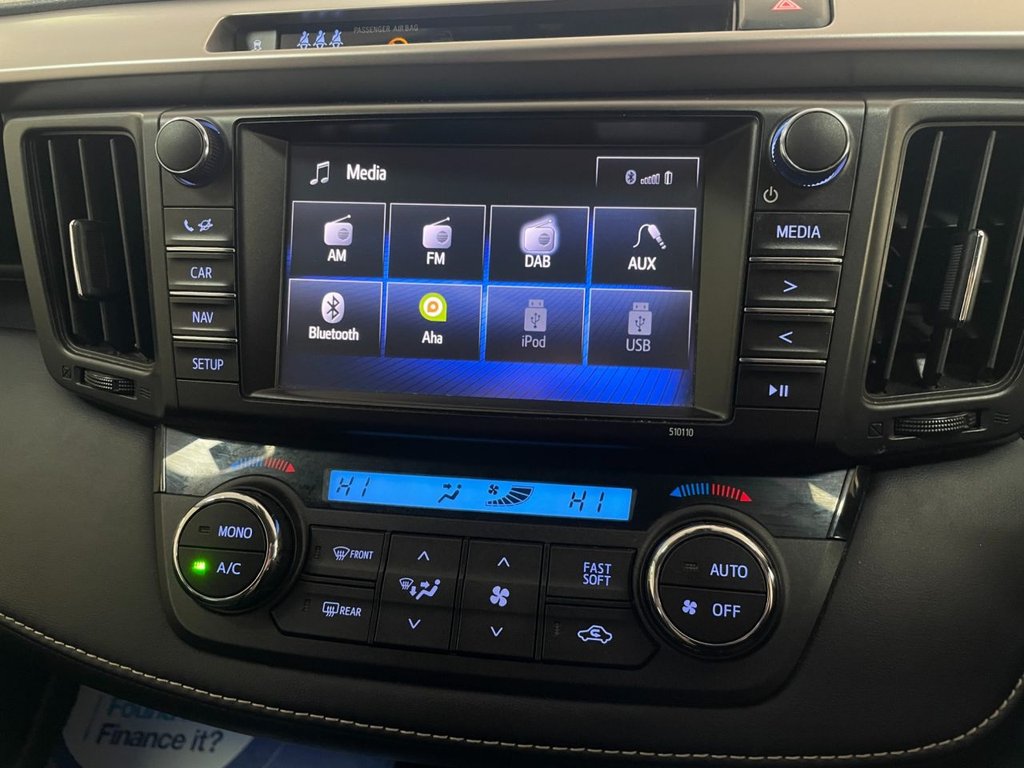 Used Toyota RAV4 2017 for sale - 76367697: Photo 23