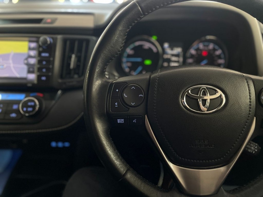 Used Toyota RAV4 2017 for sale - 76367697: Photo 28
