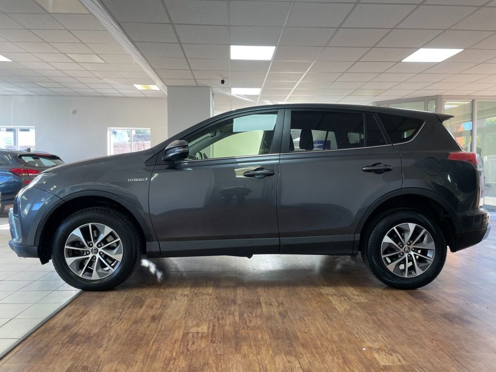 Used Toyota RAV4 2017 for sale - 76367697: Photo 8
