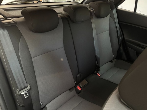 Used Hyundai i20 2019 for sale - 76118787: Photo 18