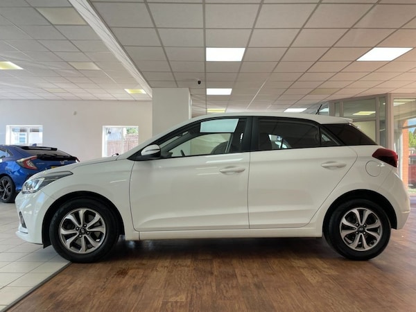 Used Hyundai i20 2019 for sale - 76118787: Photo 8