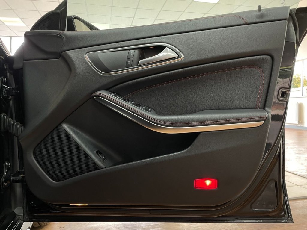 Used Mercedes-Benz CLA 2015 for sale - 76345977: Photo 37