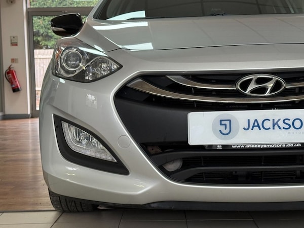 Used Hyundai i30 2014 for sale - 76241360: Photo 5
