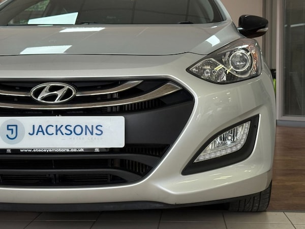Used Hyundai i30 2014 for sale - 76241360: Photo 6