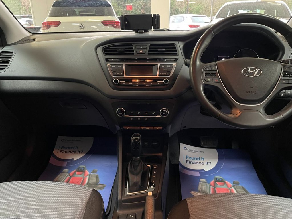 Used Hyundai i20 2015 for sale - 76973236: Photo 19