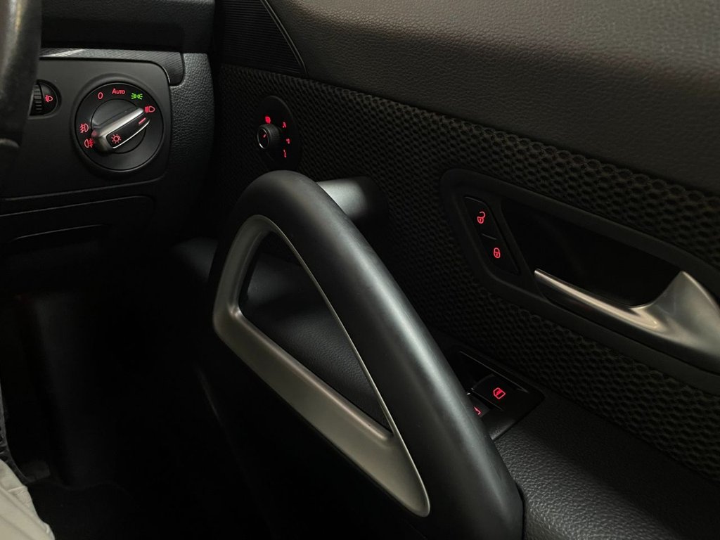 Used Volkswagen Scirocco 2016 for sale - 76973117: Photo 32