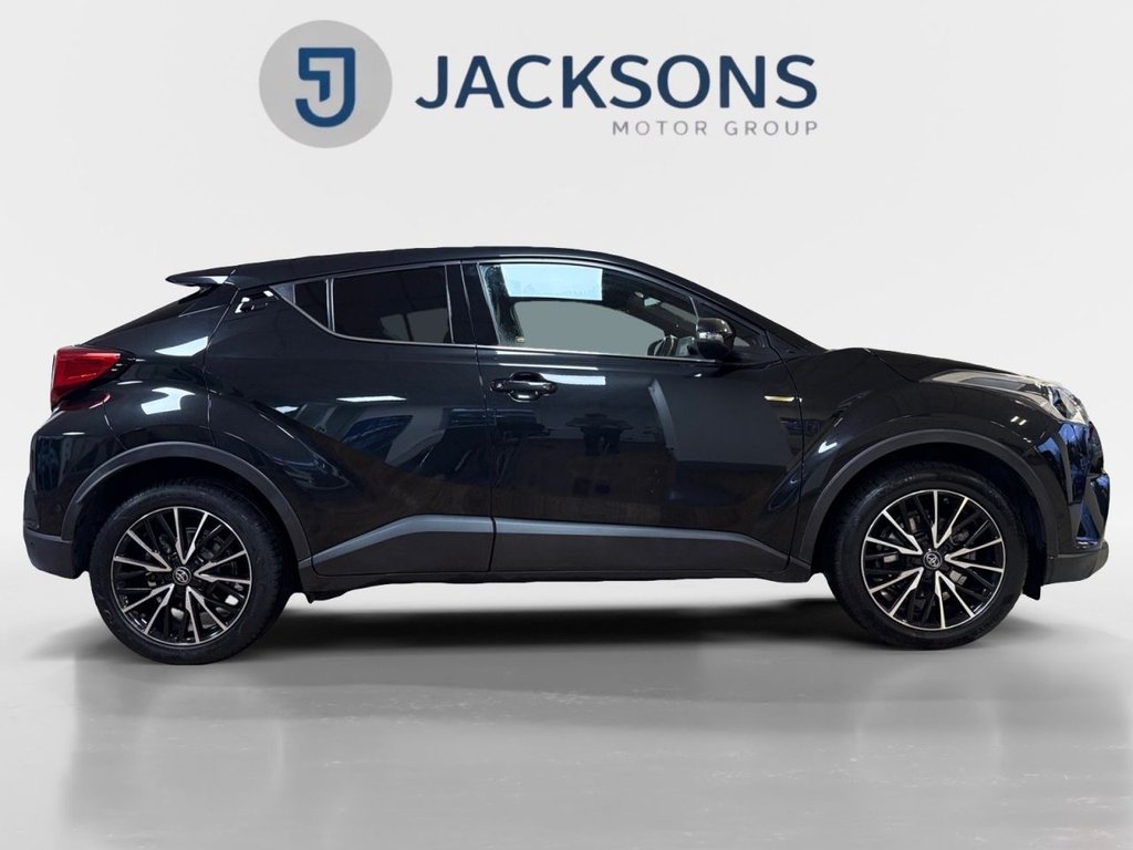 Used Toyota C-HR 2017 for sale - 77692780: Photo 10