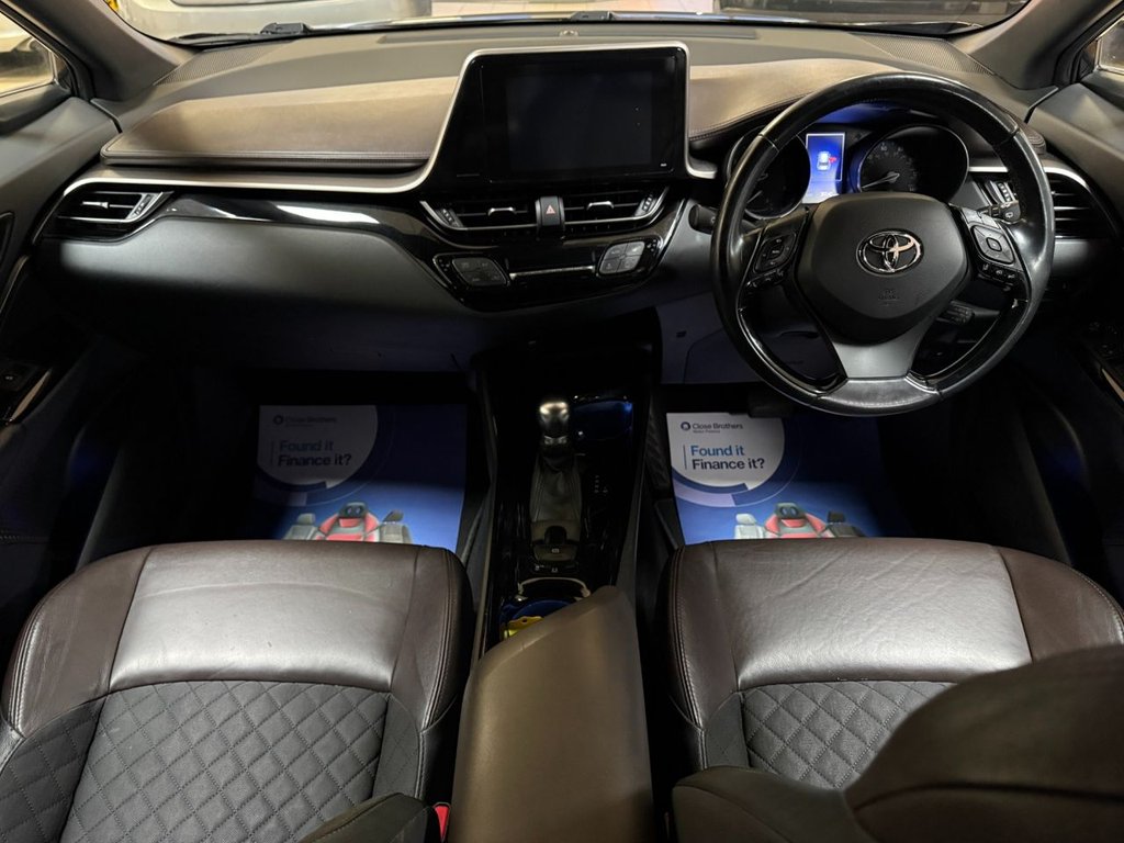 Used Toyota C-HR 2017 for sale - 77692780: Photo 2