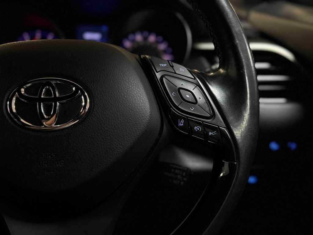 Used Toyota C-HR 2017 for sale - 77692780: Photo 25