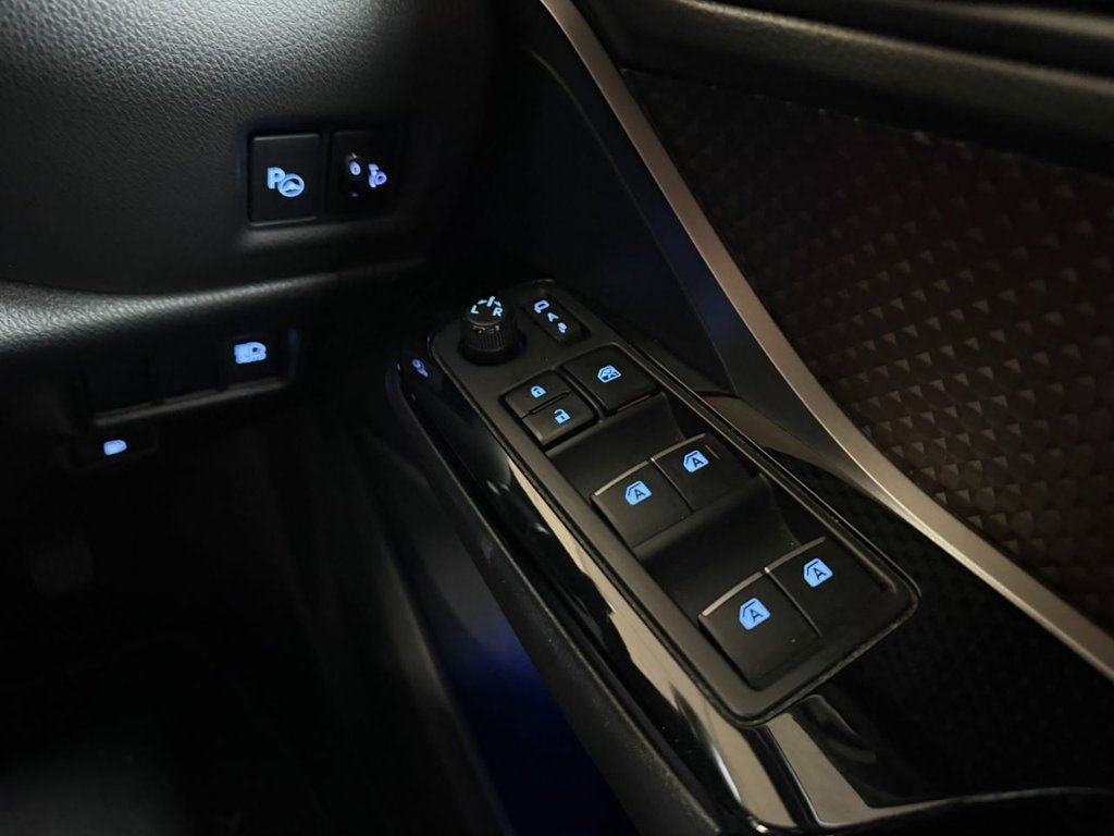 Used Toyota C-HR 2017 for sale - 77692780: Photo 26