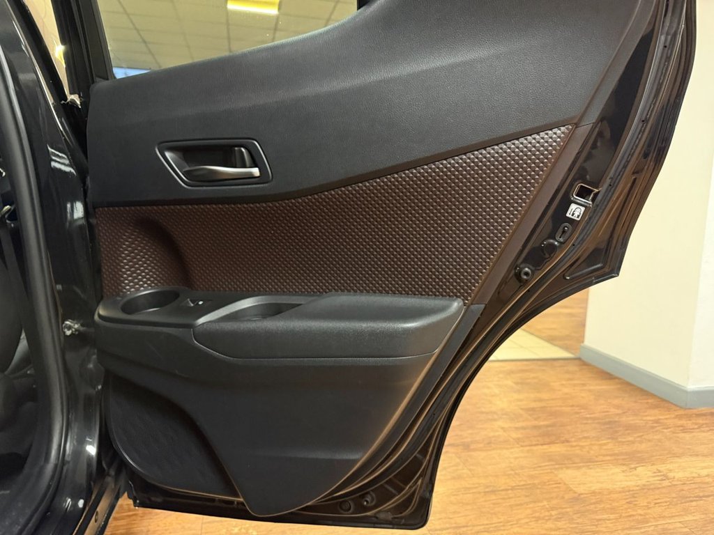 Used Toyota C-HR 2017 for sale - 77692780: Photo 35