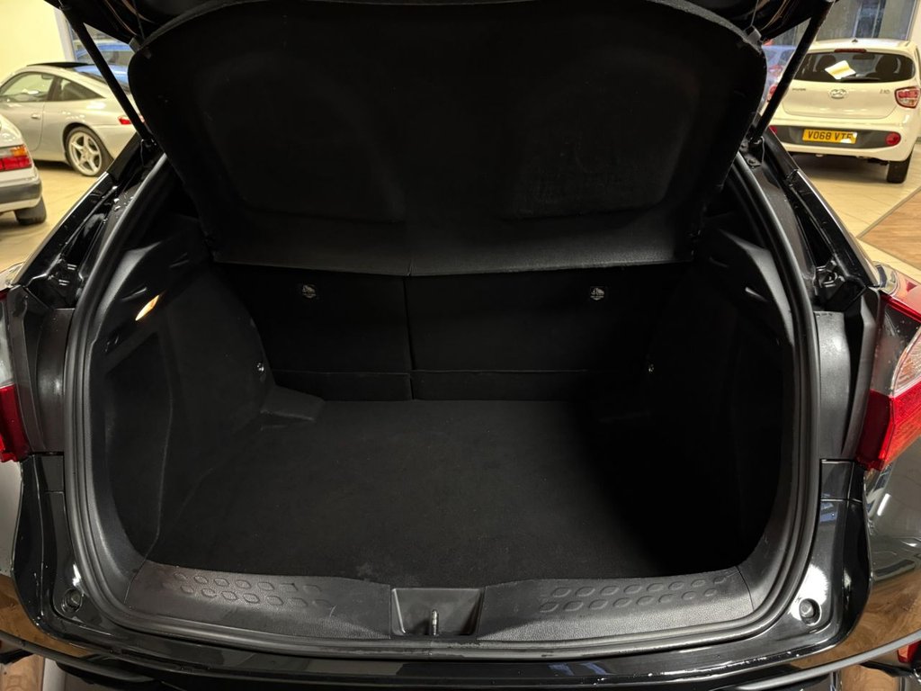 Used Toyota C-HR 2017 for sale - 77692780: Photo 40