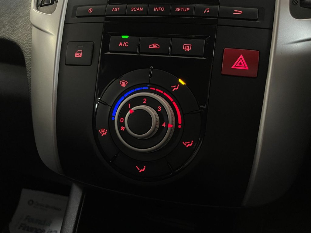 Used Kia Venga 2014 for sale - 76724139: Photo 23