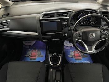 Used Honda Jazz 2019 for sale - 76241370: Photo 2