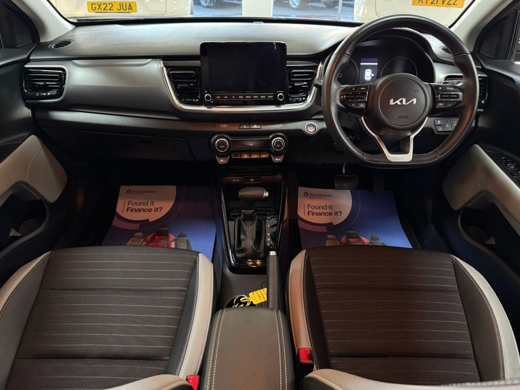 Used Kia Stonic 2022 for sale - 76927544: Photo 2