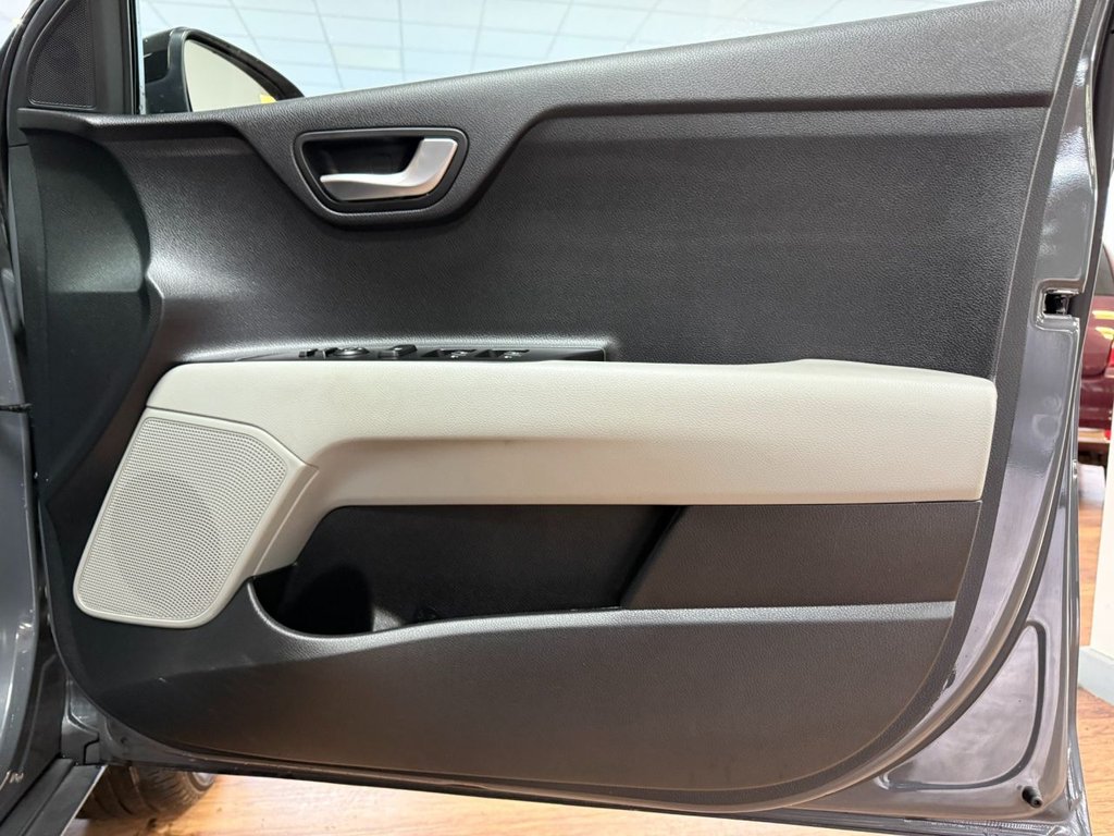 Used Kia Stonic 2022 for sale - 76927544: Photo 37