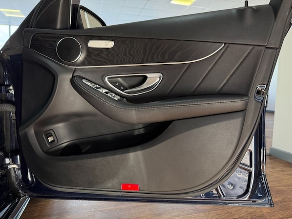 Used Mercedes-Benz C-Class 2018 for sale - 76241359: Photo 36