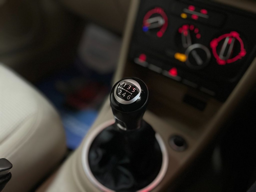 Used Volkswagen Beetle 2016 for sale - 77026846: Photo 24