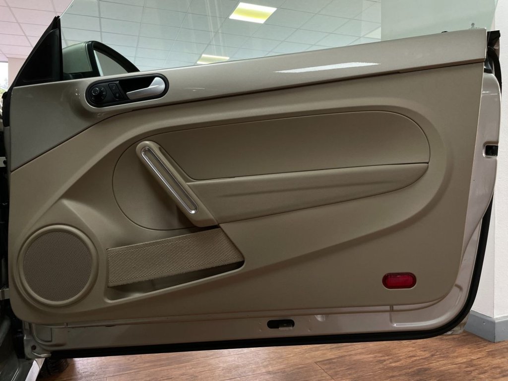 Used Volkswagen Beetle 2016 for sale - 77026846: Photo 36