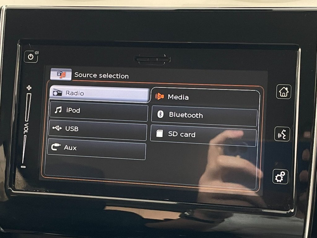 Used Suzuki Swift 2018 for sale - 76068743: Photo 24
