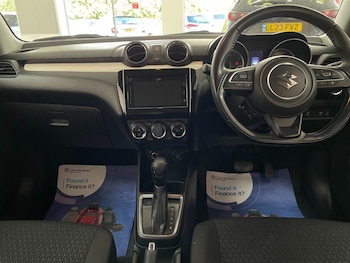 Used Suzuki Swift 2018 for sale - 76068743: Photo 2