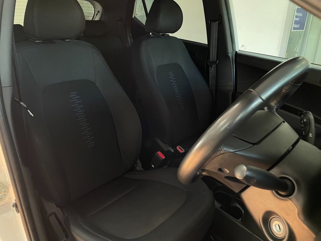 Used Hyundai i10 2019 for sale - 76710930: Photo 17