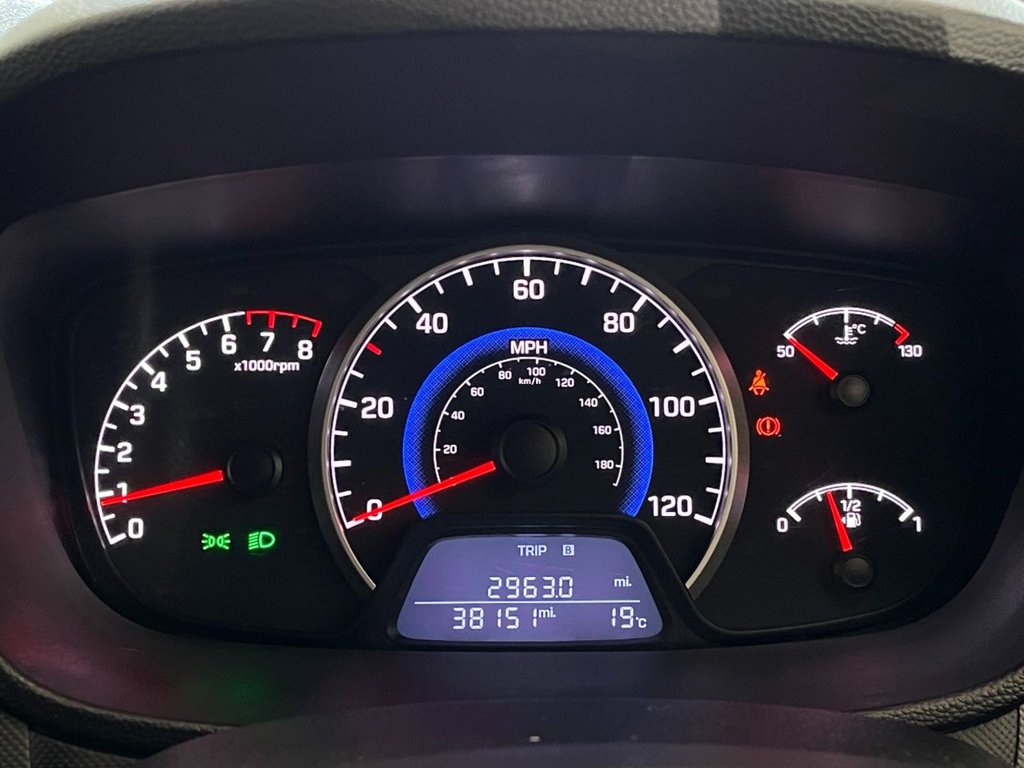 Used Hyundai i10 2019 for sale - 76710930: Photo 32