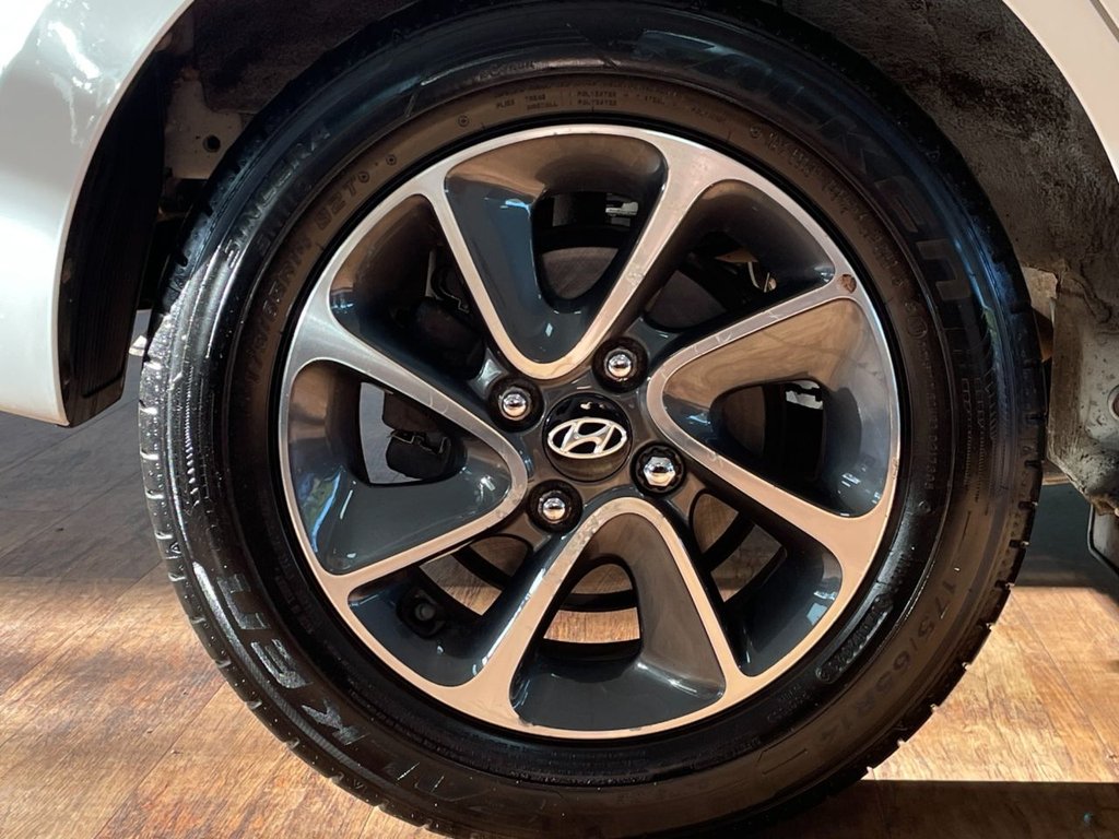 Used Hyundai i10 2019 for sale - 76710930: Photo 35