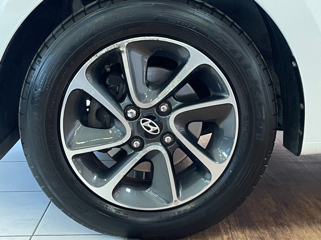 Used Hyundai i10 2019 for sale - 76710930: Photo 37