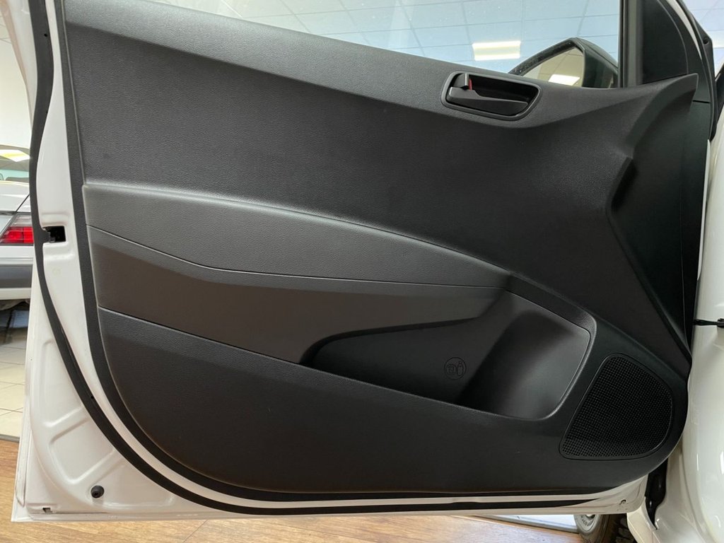 Used Hyundai i10 2019 for sale - 76710930: Photo 42