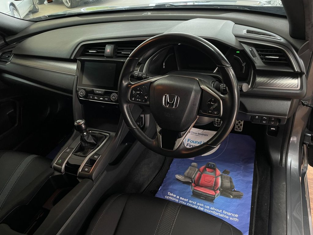 Used Honda Civic 2018 for sale - 76454318: Photo 15