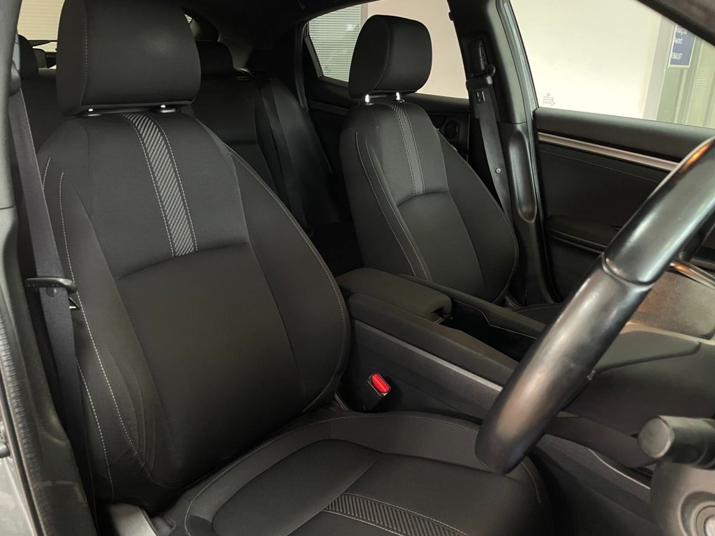 Used Honda Civic 2018 for sale - 76454318: Photo 17