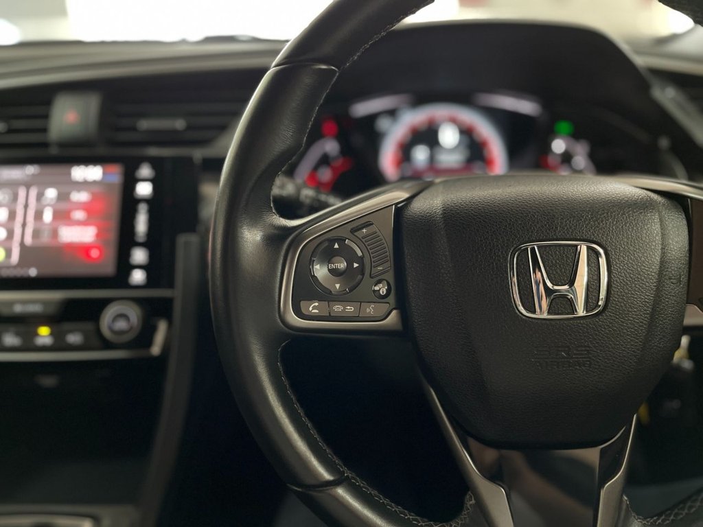 Used Honda Civic 2018 for sale - 76454318: Photo 28