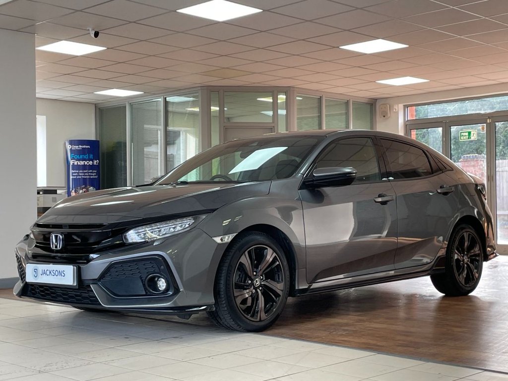 Used Honda Civic 2018 for sale - 76454318: Photo 4