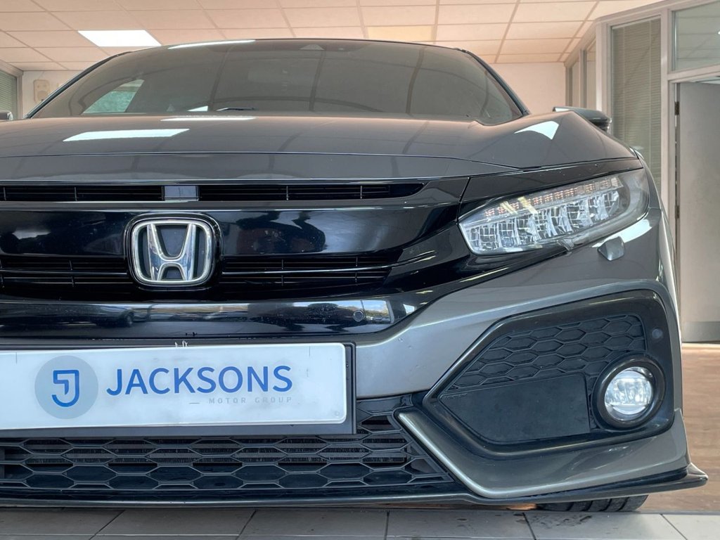 Used Honda Civic 2018 for sale - 76454318: Photo 7