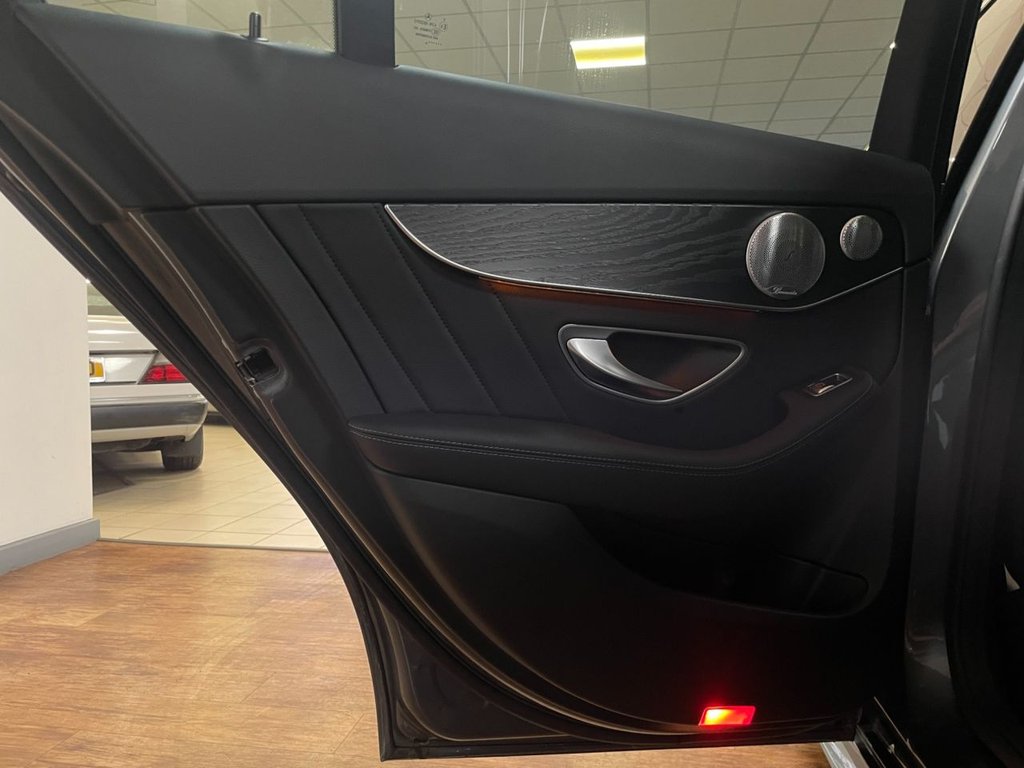 Used Mercedes-Benz C Class 2018 for sale - 76768228: Photo 40