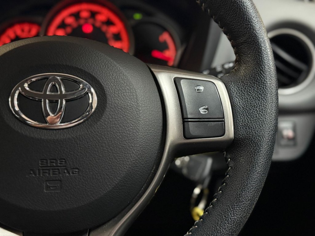 Used Toyota Yaris 2015 for sale - 77226705: Photo 30